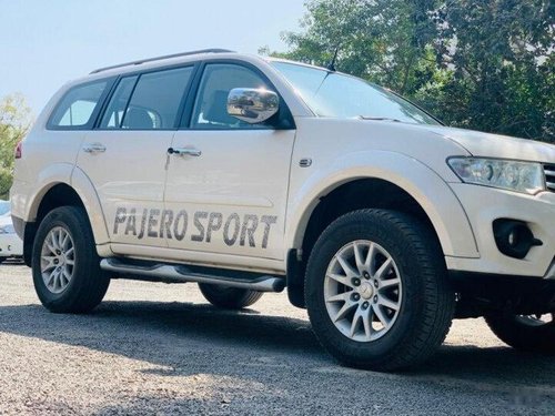 Used 2015 Mitsubishi Pajero Sport Sport 4X2 AT for sale in Surat 