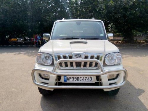 Mahindra Scorpio VLX 4WD 7S BSIV 2014 MT in Visakhapatnam 