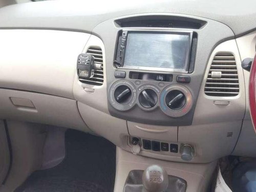 Toyota Innova 2.5 G 7 STR BS-IV, 2009, Diesel MT in Thalassery 