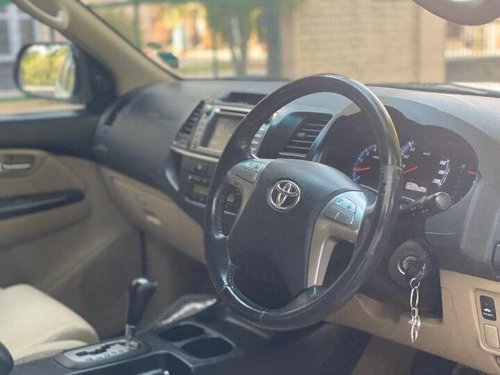 Used 2015 Toyota Fortuner AT for sale in New Delhi 