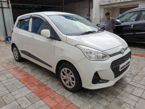 Used Hyundai Grand i10 Magna 2017 MT for sale in Indore 