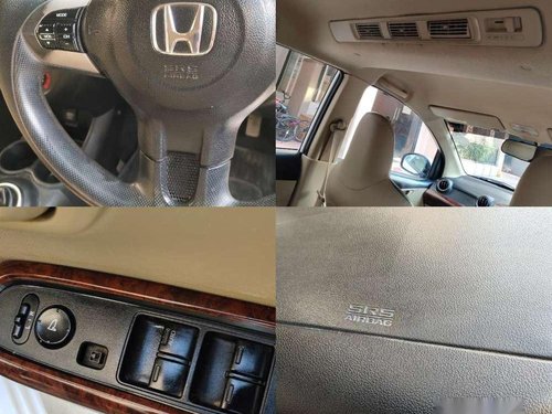 Honda Mobilio V i-DTEC, 2014, Diesel MT for sale in Surat