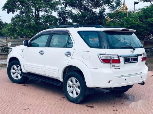 Used 2011 Toyota Fortuner AT for sale in Kalamb 