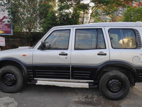 Mahindra Scorpio SLX 2.6 Turbo 8 Str 2006 MT in Mumbai 