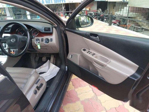 Used Volkswagen Passat 2010 MT for sale in Vadodara 