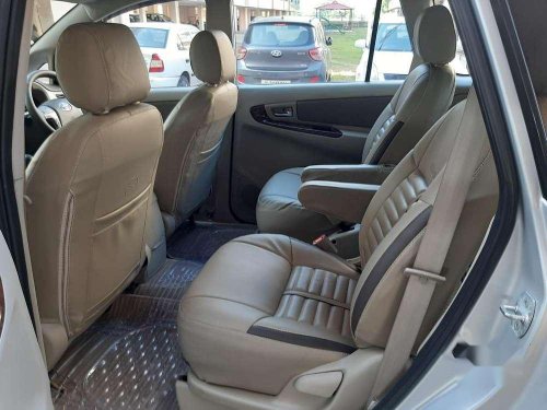 Used Toyota Innova 2013 MT for sale in Chandigarh