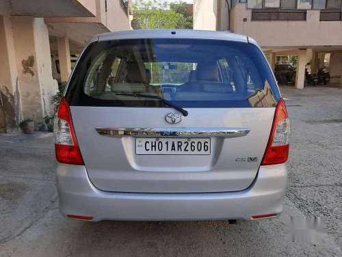 Toyota Innova 2.5 V 7 STR, 2013, Diesel MT for sale in Chandigarh