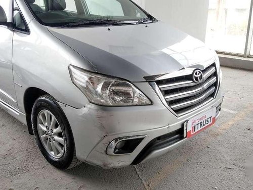 Used 2014 Toyota Innova MT for sale in Noida 