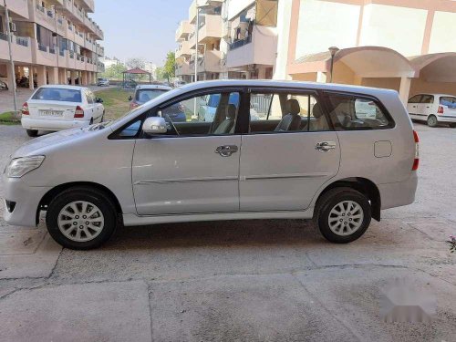 Toyota Innova 2.5 V 7 STR, 2013, Diesel MT for sale in Chandigarh