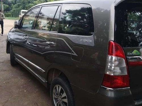 Toyota Innova 2.5 ZX 7 STR BS-IV, 2015, Diesel MT for sale in Kolkata 