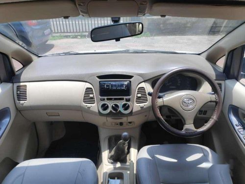 Toyota Innova 2.5 G BS III 8 STR, 2008, Diesel MT in Mumbai