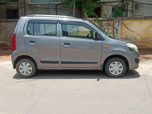 Used 2014 Maruti Suzuki Wagon R LXI MT for sale in Vijayawada