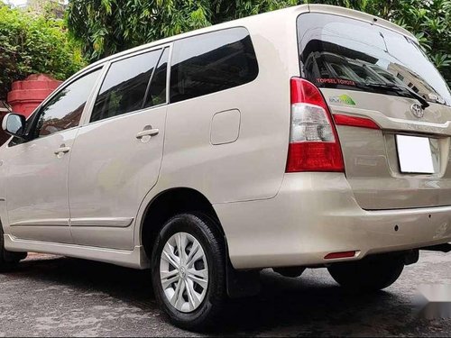 Toyota Innova 2.5 G 8 STR BS-IV, 2014, Diesel MT in Kolkata