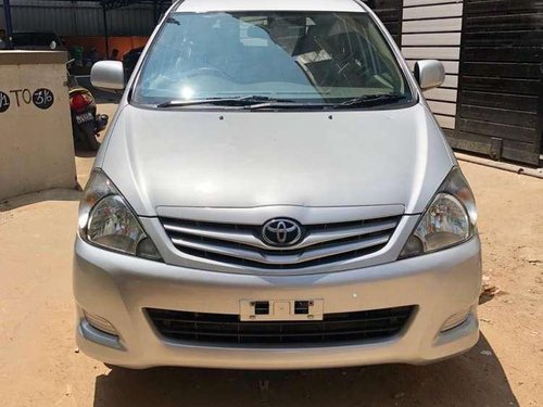 Toyota Innova 2.5 G4 8 STR, 2011, Diesel MT in Chennai