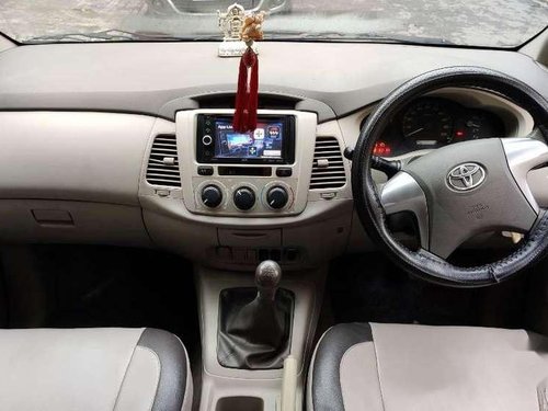 Toyota Innova 2.5 G 8 STR BS-IV, 2014, Diesel MT in Kolkata