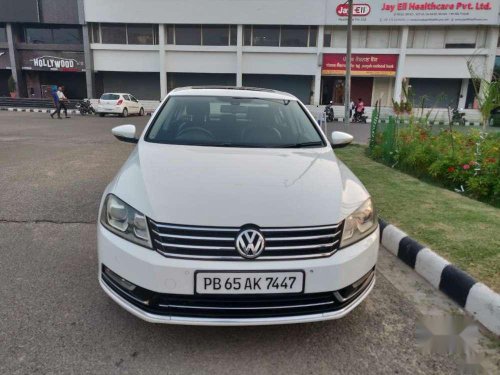 Volkswagen Passat Highline DSG 2012 MT for sale in Chandigarh