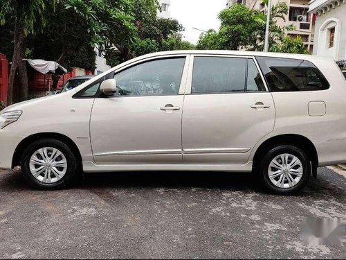 Toyota Innova 2.5 G 8 STR BS-IV, 2014, Diesel MT in Kolkata