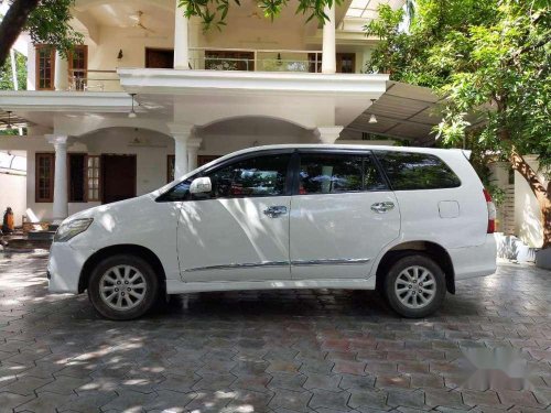 Toyota Innova 2014 MT for sale in Kochi
