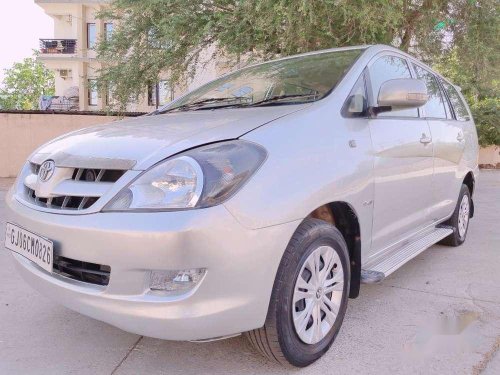 Toyota Innova 2.0 G4, 2007, Diesel MT in Vadodara