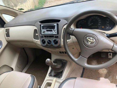 Toyota Innova 2.5 G4 8 STR, 2009, Diesel MT in Chennai