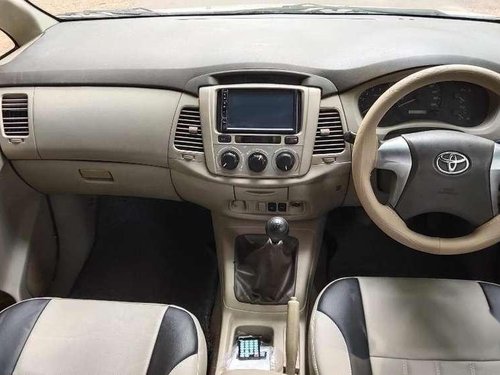 Toyota Innova 2.5 G4 8 STR, 2013, Diesel MT for sale in Bhilai