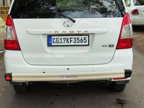 Toyota Innova 2.5 G4 8 STR, 2013, Diesel MT for sale in Bhilai