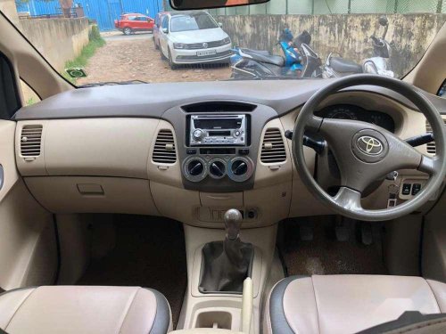 Toyota Innova 2.5 G4 8 STR, 2009, Diesel MT in Chennai