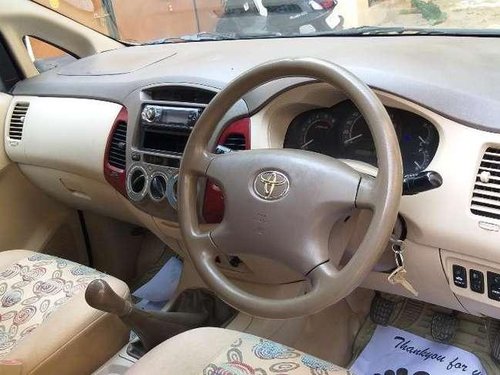 Toyota Innova 2.0 VX 7 STR BS-IV, 2005, Diesel MT in Hyderabad