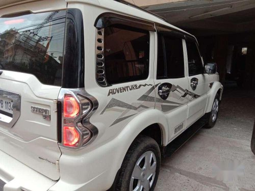 Mahindra Scorpio S6 Plus, 2017, Diesel MT in Patna