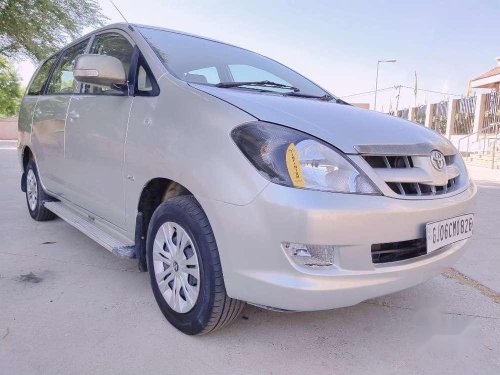 Toyota Innova 2.0 G4, 2007, Diesel MT in Vadodara