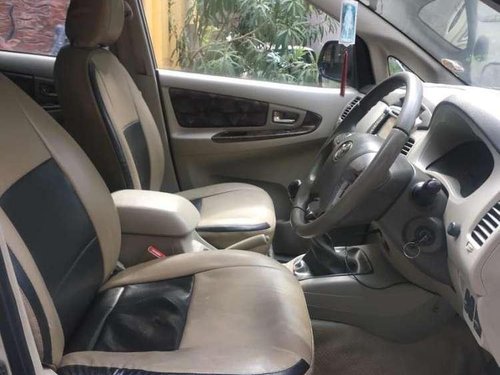 Toyota Innova 2.5 VX BS IV 8 STR, 2012, Diesel MT in Pondicherry