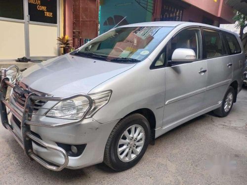 Toyota Innova 2.5 VX BS IV 8 STR, 2012, Diesel MT in Pondicherry