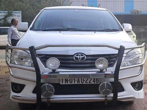 Toyota Innova 2.5 GX 8 STR BS-IV, 2013, Diesel MT in Chennai