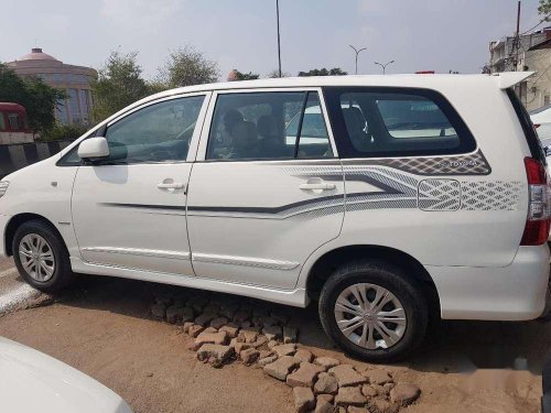 2014 Toyota Innova MT for sale in Lucknow