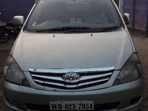 Toyota Innova 2.5 E 7 STR, 2007, Diesel MT in Siliguri