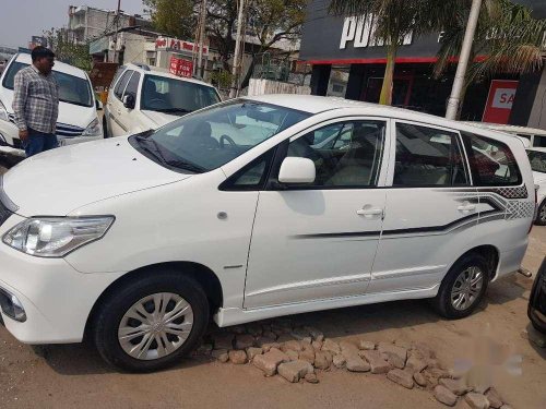 2014 Toyota Innova MT for sale in Lucknow