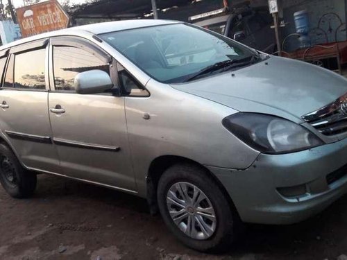 Toyota Innova 2.5 E 7 STR, 2007, Diesel MT in Siliguri