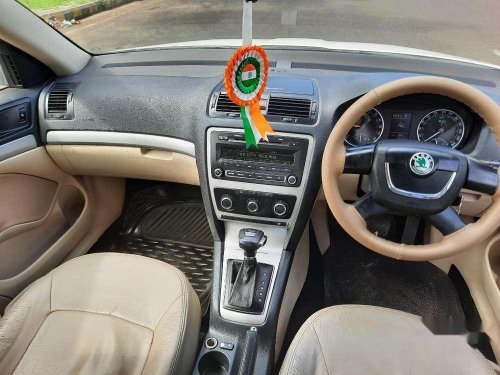 Skoda Laura Ambition 2.0 TDI CR Automatic, 2012, Diesel AT in Nashik