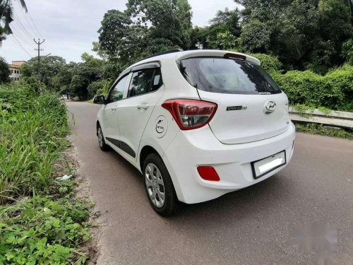 Used 2016 Hyundai Grand i10  Sportz MT for sale in Kozhikode