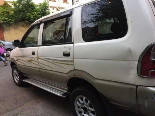 Chevrolet Tavera Neo, 2012, MT in Kolkata 