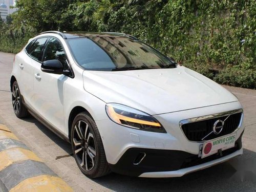Used 2018 Volvo V40 Cross Country D3 AT for sale in Mumbai 