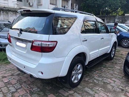 Toyota Fortuner 3.0 Diesel 2010 MT for sale in Kolkata 