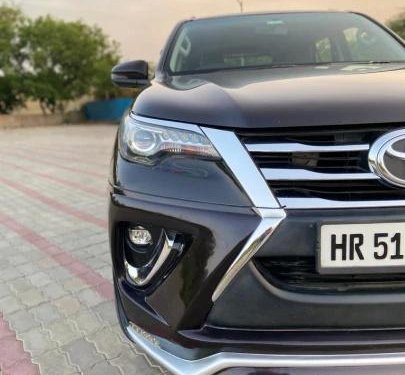 Used 2017 Toyota Fortuner AT for sale in New Delhi 