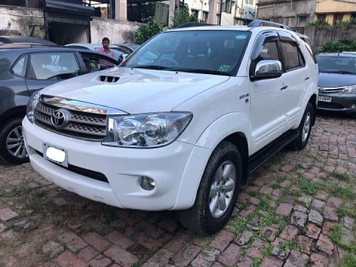 Toyota Fortuner 3.0 Diesel 2010 MT for sale in Kolkata 