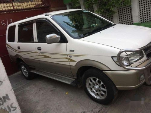 Chevrolet Tavera Neo, 2012, MT in Kolkata 