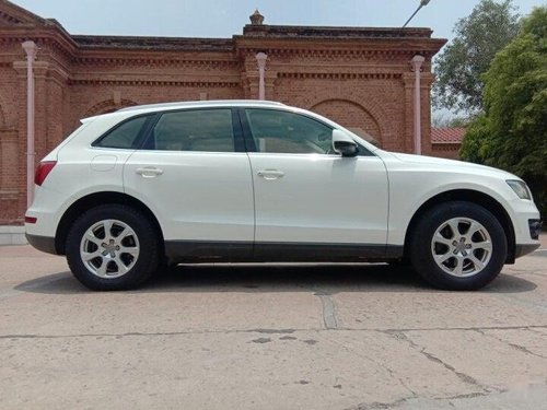 Used 2011 Audi Q5 AT for sale in Agra 