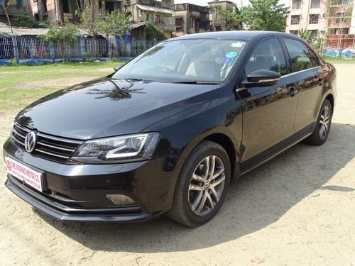 Volkswagen Jetta 2015 MT for sale in Kolkata 