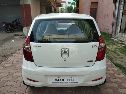 Used Hyundai i10 Magna 2011 MT for sale in Ahmedabad 