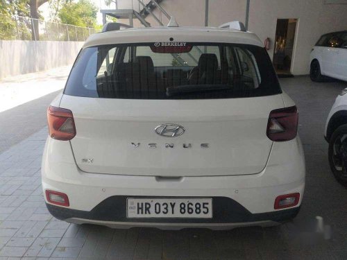 Hyundai Venue SX Opt, 2019, Diesel AT for sale in Panchkula 