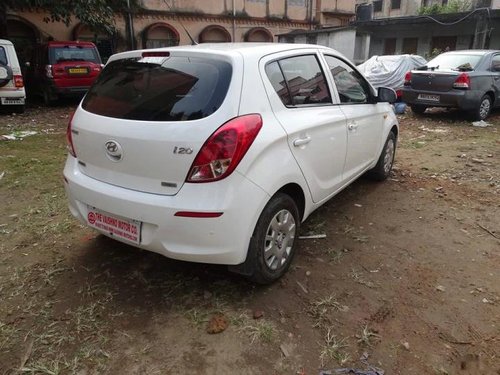 Hyundai i20 Magna 1.4 CRDi 2013 MT for sale in Kolkata 